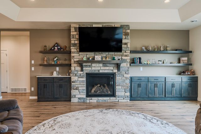 1845 67th Avenue S, Fargo, ND 58104