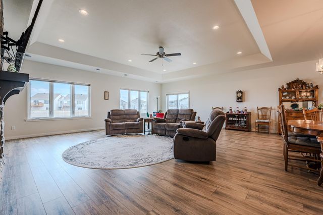 1845 67th Avenue S, Fargo, ND 58104