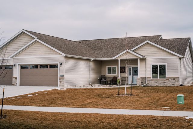 1845 67th Avenue S, Fargo, ND 58104