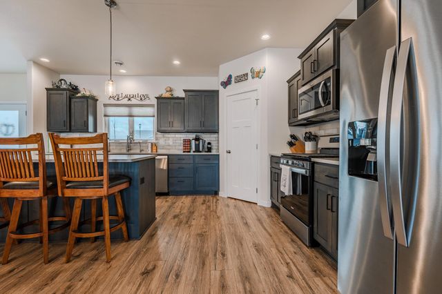 1845 67th Avenue S, Fargo, ND 58104