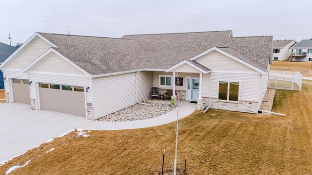 1845 67th Avenue S, Fargo, ND 58104