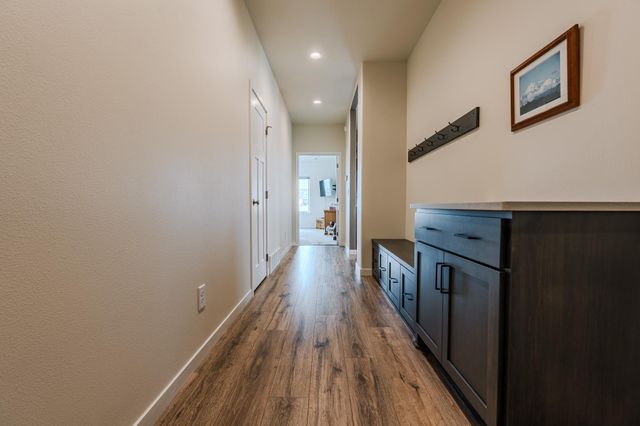 1845 67th Avenue S, Fargo, ND 58104