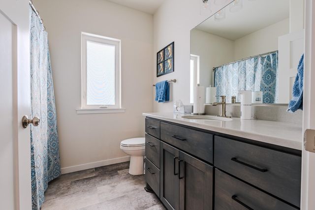 1845 67th Avenue S, Fargo, ND 58104