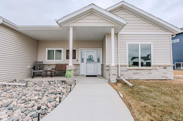 1845 67th Avenue S, Fargo, ND 58104