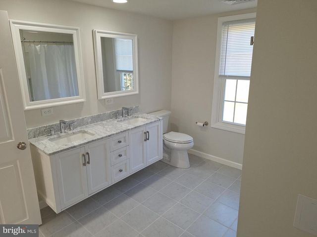 614 CHANDLER MILL RD, Avondale, PA 19311