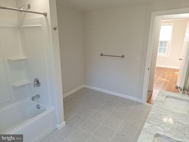 614 CHANDLER MILL RD, Avondale, PA 19311