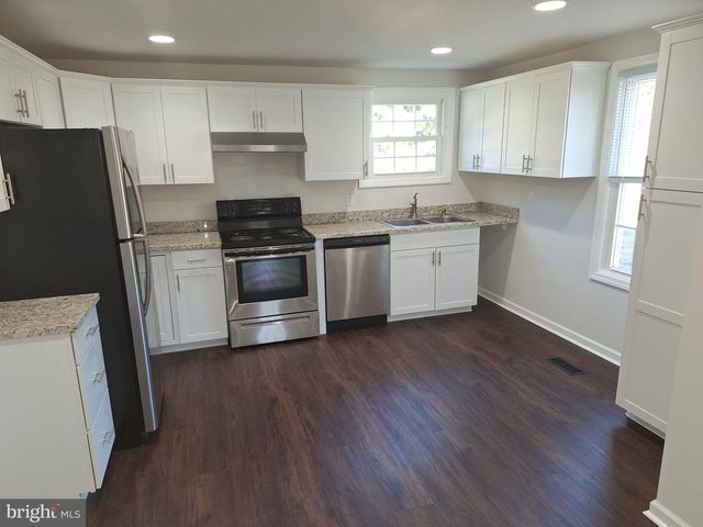 614 CHANDLER MILL RD, Avondale, PA 19311