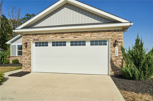 3649 Stradley Circle, Norton, OH 44203