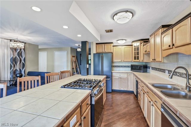 12900 Lake Avenue 622, Lakewood, OH 44107