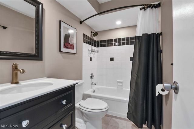 12900 Lake Avenue 622, Lakewood, OH 44107