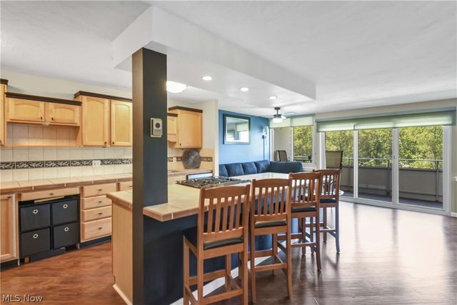 12900 Lake Avenue 622, Lakewood, OH 44107