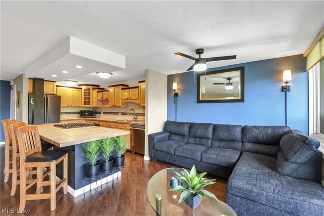12900 Lake Avenue 622, Lakewood, OH 44107
