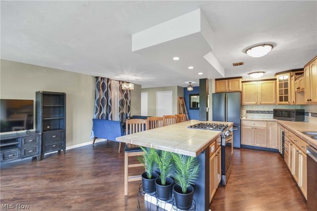 12900 Lake Avenue 622, Lakewood, OH 44107