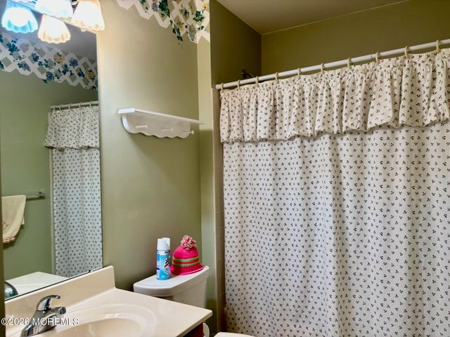 23 Clear Lake Road, Whiting, NJ 08759