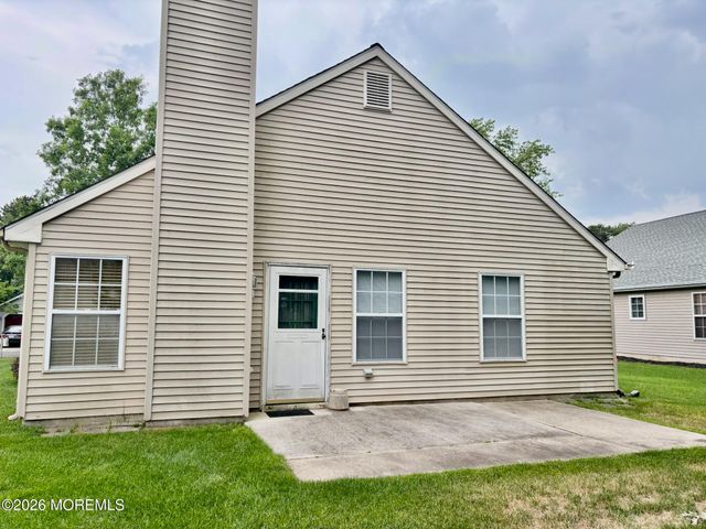 23 Clear Lake Road, Whiting, NJ 08759