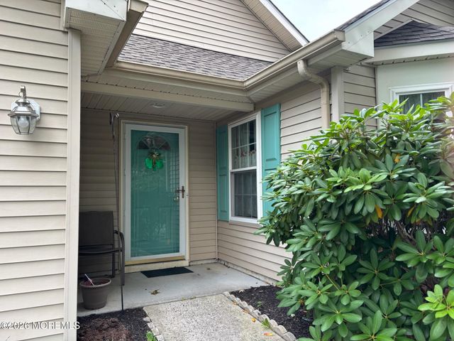 23 Clear Lake Road, Whiting, NJ 08759
