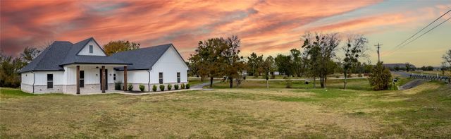 5617 N State Highway 34, Oak Ridge, TX 75142