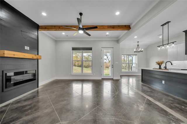 5617 N State Highway 34, Oak Ridge, TX 75142