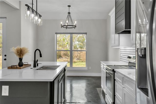 5617 N State Highway 34, Oak Ridge, TX 75142