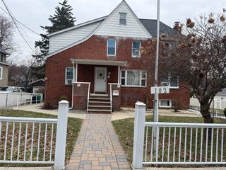 102 S John Street, Pearl River, NY 10965
