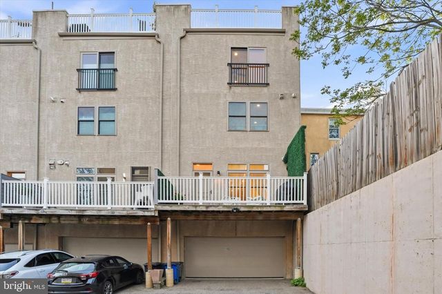 159 GREEN LN, Philadelphia, PA 19127