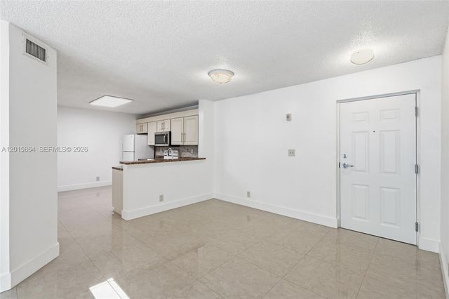 10131 W Sunrise Blvd 204, Plantation, FL 33322
