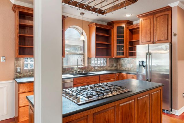 23 N Morning Cloud Circle, The Woodlands, TX 77381