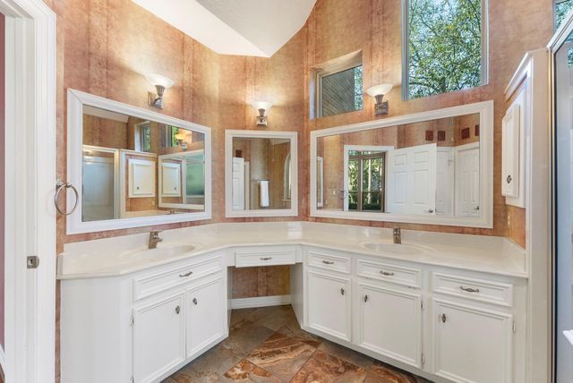 23 N Morning Cloud Circle, The Woodlands, TX 77381