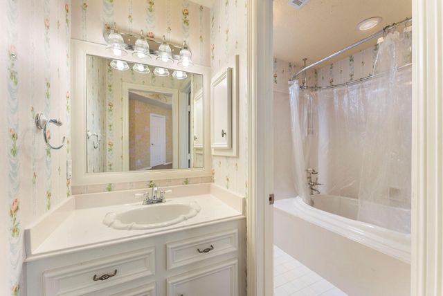 23 N Morning Cloud Circle, The Woodlands, TX 77381