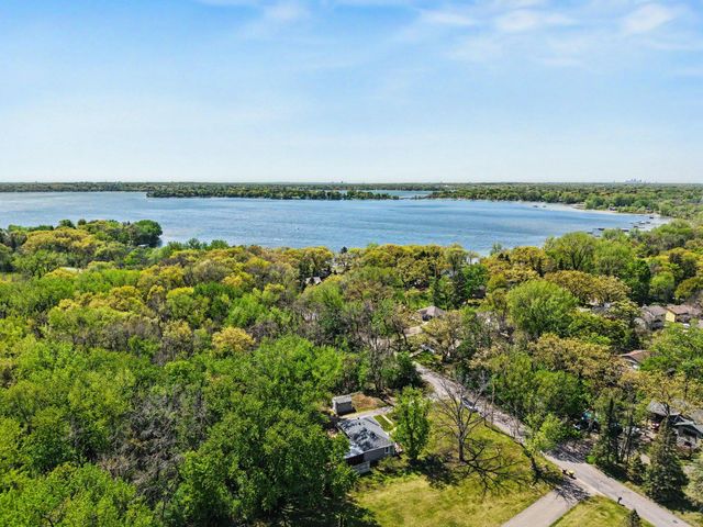 5214 E County N, Dellwood, MN 55110