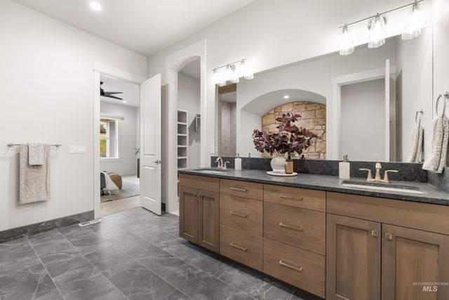 24473 Drifter Rd, Star, ID 83669