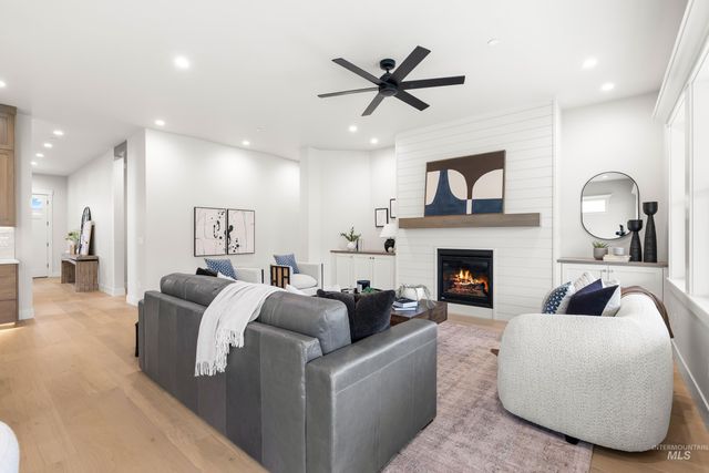 24473 Drifter Rd, Star, ID 83669