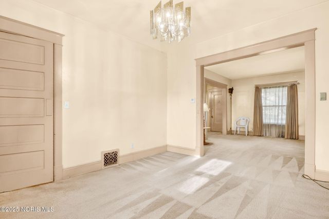 1155 W Woodruff Avenue, Toledo, OH 43606