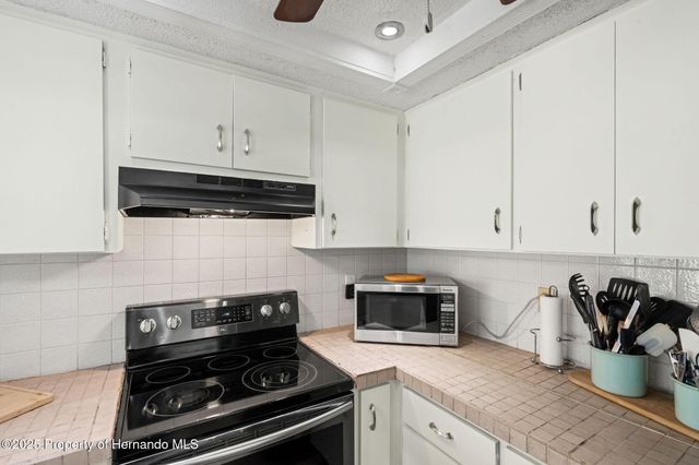 12701 SHELL POINT Drive, Hudson, FL 34667