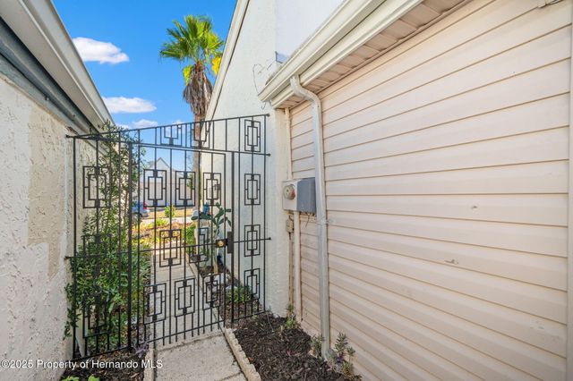 12701 SHELL POINT Drive, Hudson, FL 34667