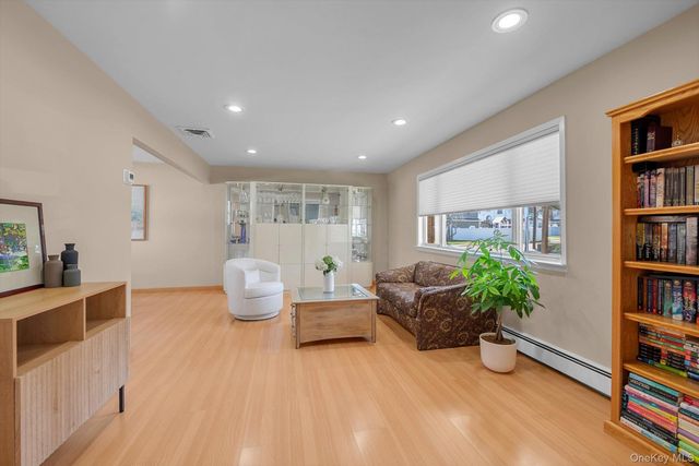 100 Brower Avenue, Woodmere, NY 11598