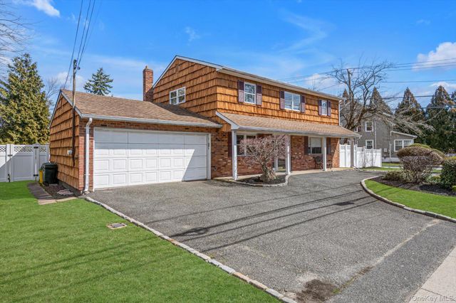 100 Brower Avenue, Woodmere, NY 11598