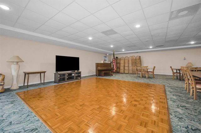 5400 PARK ST. NORTH 303, St Petersburg, FL 33709