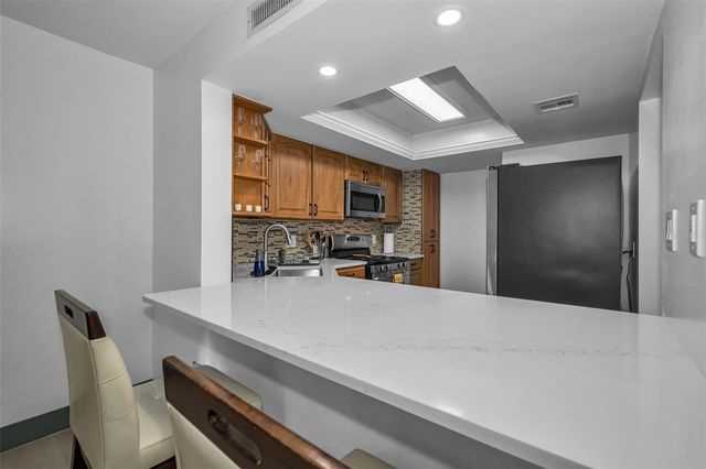 5400 PARK ST. NORTH 303, St Petersburg, FL 33709
