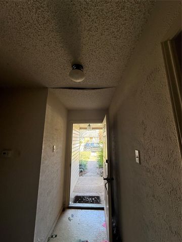 2008 Gardanne Lane, Carrollton, TX 75007