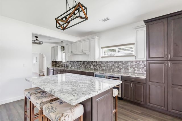 103 W Barrow Street, Dayton, TX 77535
