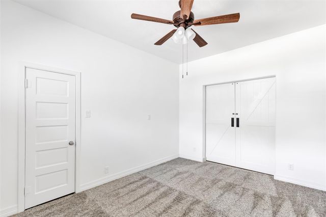 103 W Barrow Street, Dayton, TX 77535