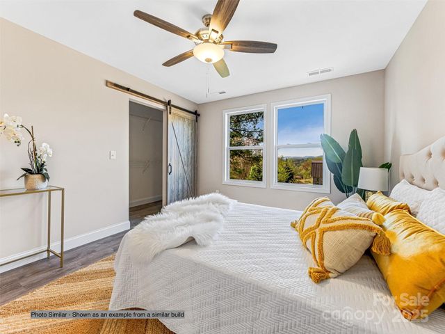 95 Eastabrook Avenue, Brevard, NC 28712