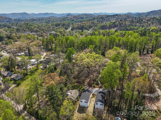 95 Eastabrook Avenue, Brevard, NC 28712