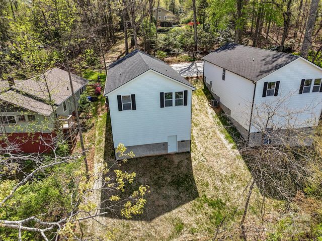 95 Eastabrook Avenue, Brevard, NC 28712