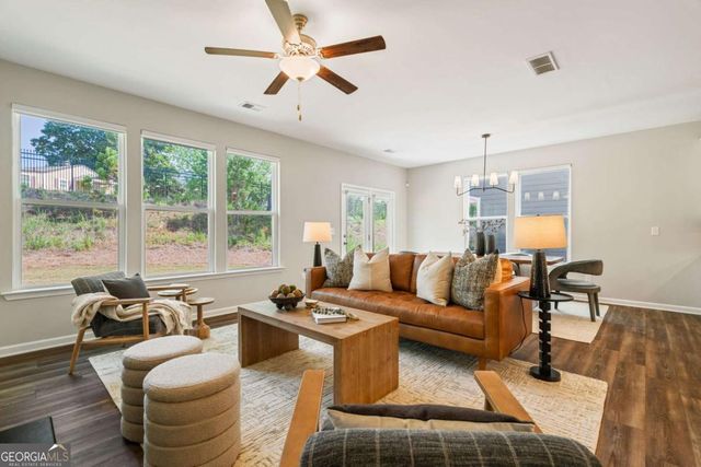 3395 Park Pointe Circle, Scottdale, GA 30079