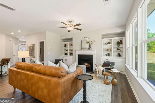 3395 Park Pointe Circle, Scottdale, GA 30079
