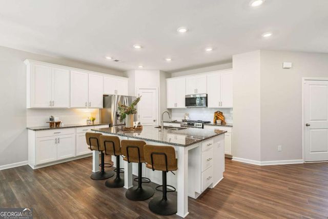 3395 Park Pointe Circle, Scottdale, GA 30079
