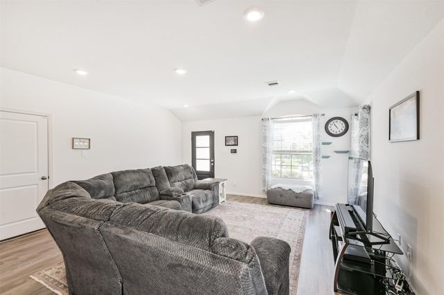 2767 Sagedale Drive, Conroe, TX 77301