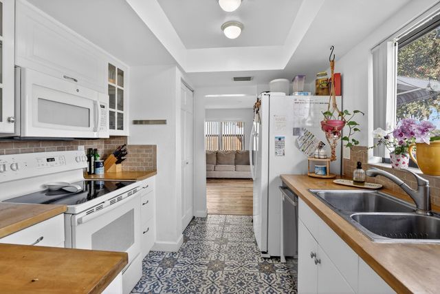 7741 NW 42nd Court, Davie, FL 33024